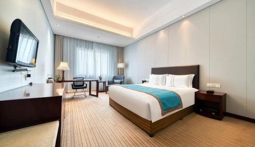 Queen Room With River View