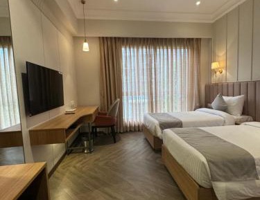 Deluxe Double or Twin Room