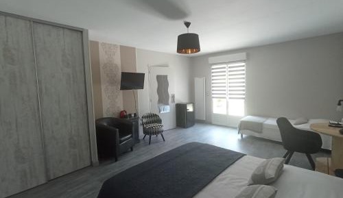 Comfort Triple Room with Shower