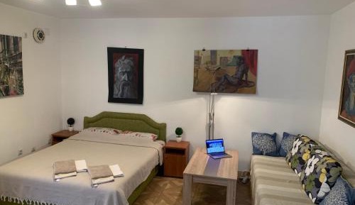One-Bedroom Apartment with Terrace