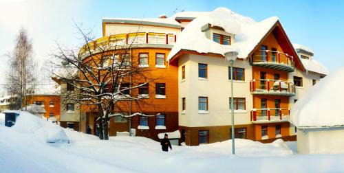 116 - Apartment with Mountain View