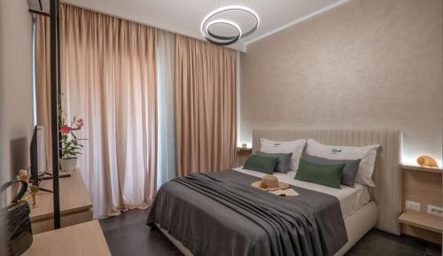 Deluxe Double Room with Balcony and Sea View