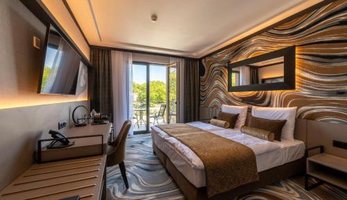 Superior Queen Room