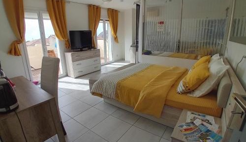 Deluxe Double Room with Sea View