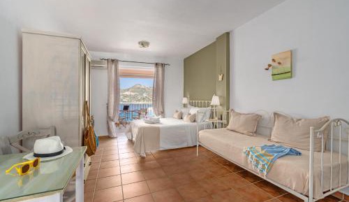 Studio with Sea View