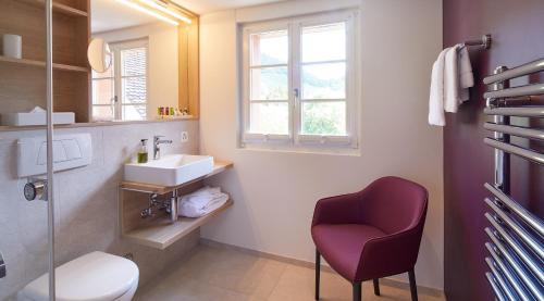 Business Queen Room