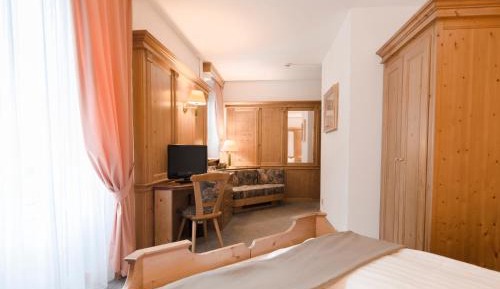 Large Double Room