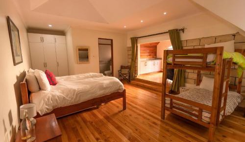 Deluxe Family Suite