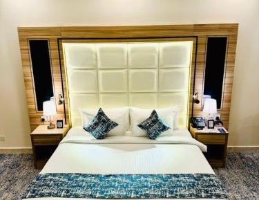 Standard King Room