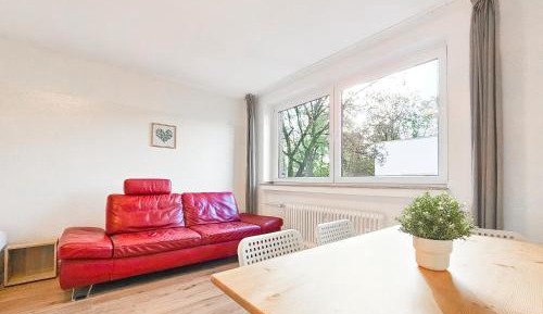 Three-Bedroom Apartment with Balcony