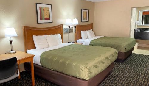 Queen Room with Two Queen Beds - Smoking