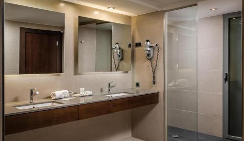 Junior Suite (2 Adults + 1 Child)