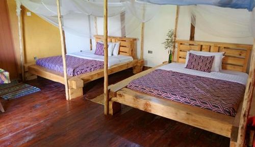 Double or Twin Room with Mountain View