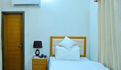 Single Room with Garden View