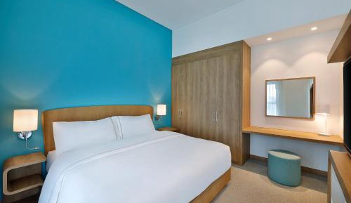 King Studio with Sofa Bed - Complimentary Transfer to DXB (T1 & T3) Airport Shuttle Drop Off
