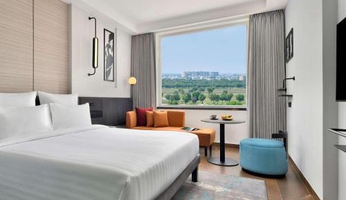 Superior King Room with Cazri View