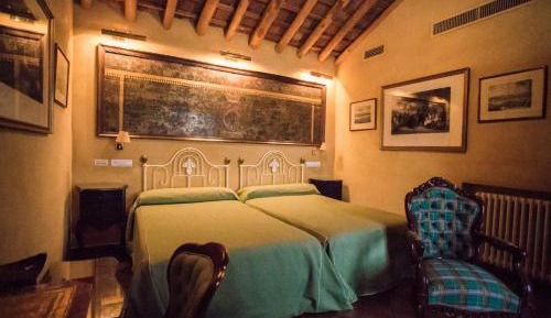 Economy Twin Room