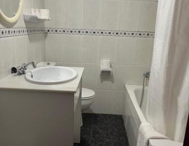 Large Double or Twin Room