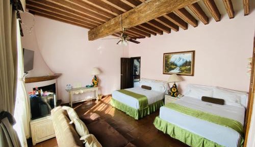 Deluxe Queen Room with Two Queen Beds