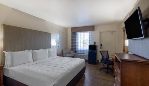 King Room with Mobility Access - Ground Floor/Non-Smoking
