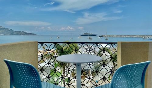 Studio Apartment with Sea View
