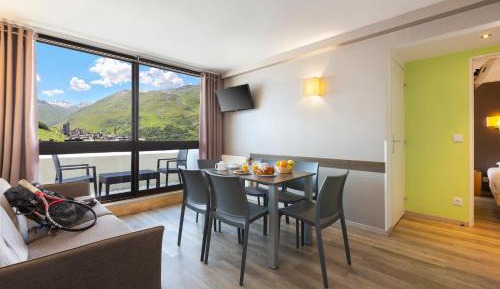 One-Bedroom Apartment (4 Adults)