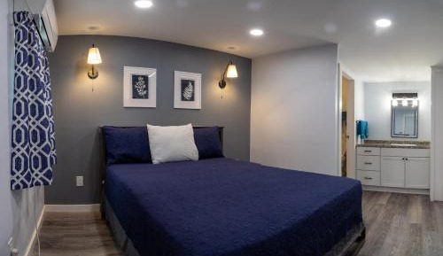 Standard Queen Room