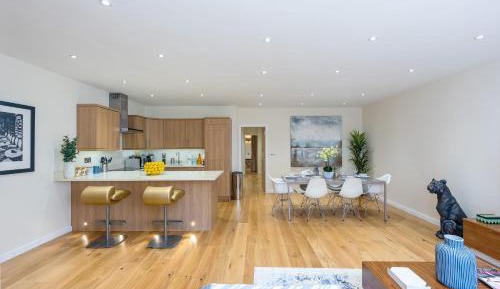 Two-Bedroom Apartment with Terrace