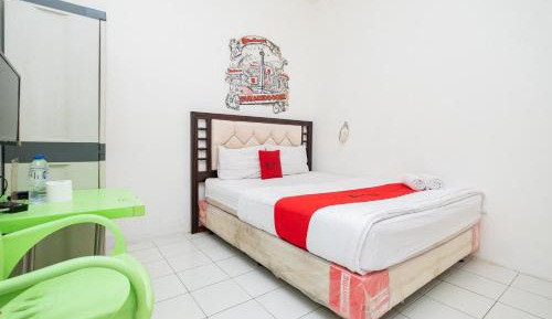 RedDoorz Double Room