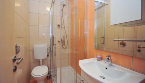 Deluxe Two-Bedroom Apartment with Balcony and Sea View