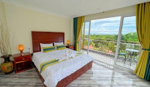 Deluxe Double Room with Balcony and Sea View