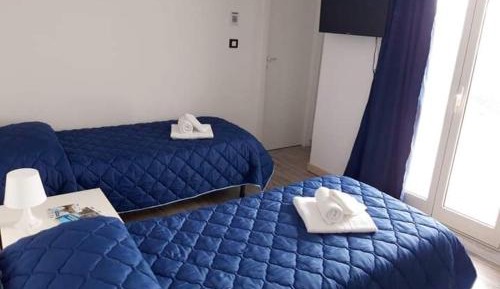 Large Double or Twin Room