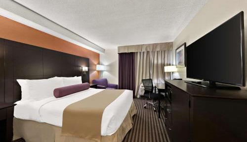 Queen Room