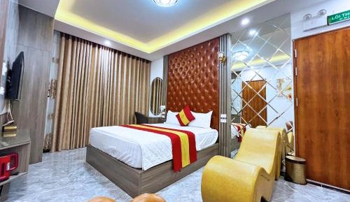 Deluxe Queen Room