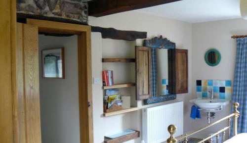 Deluxe Double Room with Private Bathroom