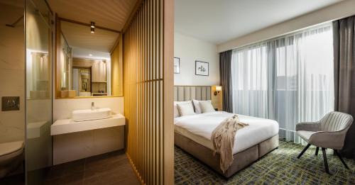 Double or Twin Room with View