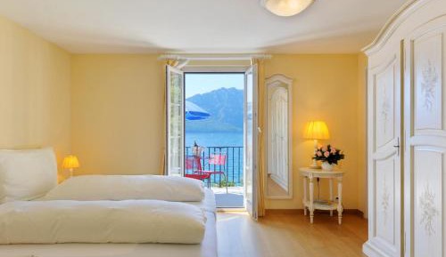 Double Room with Lake View and Balcony