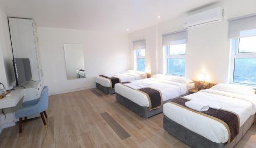 Deluxe Family Room