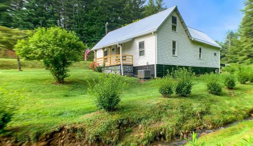 Three-Bedroom Holiday Home 