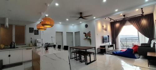 Three-Bedroom Apartment with Balcony