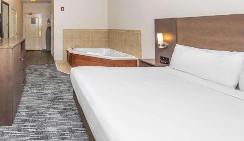 King Suite with Whirlpool - Non-smoking