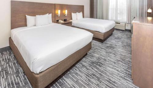 Queen Room with Two Queen Beds - Non-Smoking