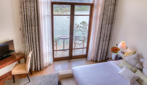 Deluxe Lake View – Fairyland