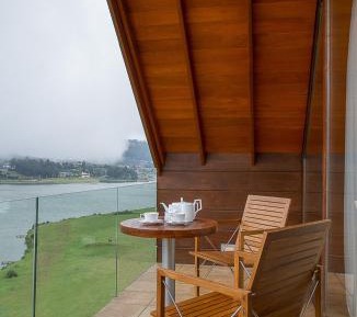 Attic Deluxe Lake View - Le Vallon