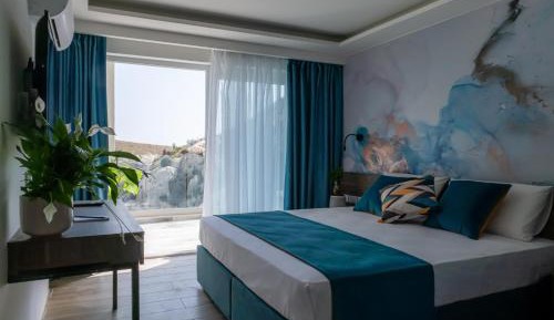 Queen Room with Sea View