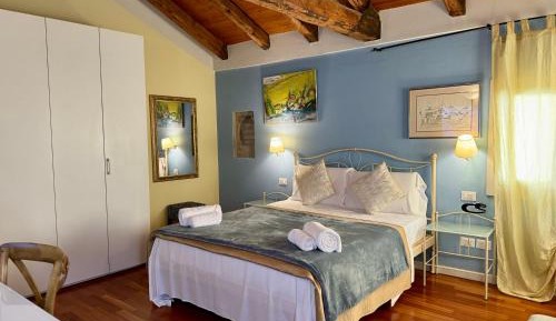Deluxe Queen Room