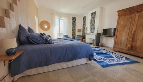 Deluxe King Room