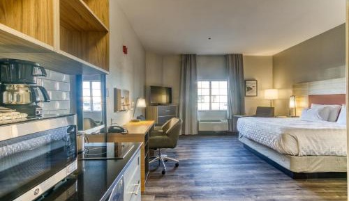 Studio Queen Suite