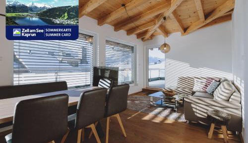 Three-Bedroom Penthouse Apartment with Terrace