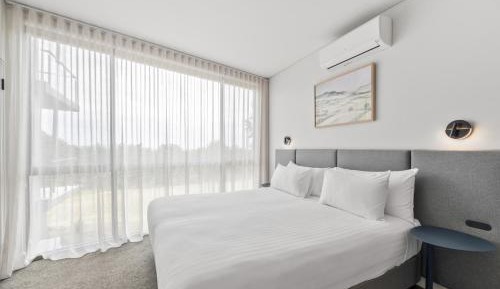 Premier Corner Suite